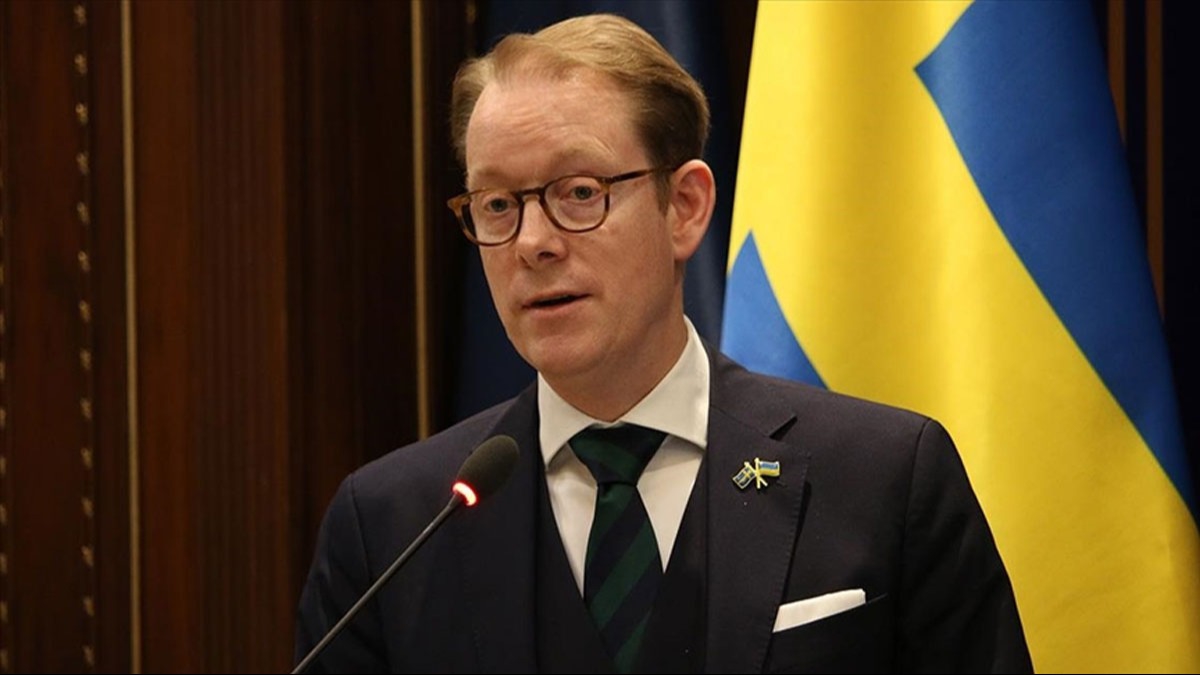 PKK'y simgeleyen bez paralarna ilikin sve'ten komik savunma: Onlar terrist deil