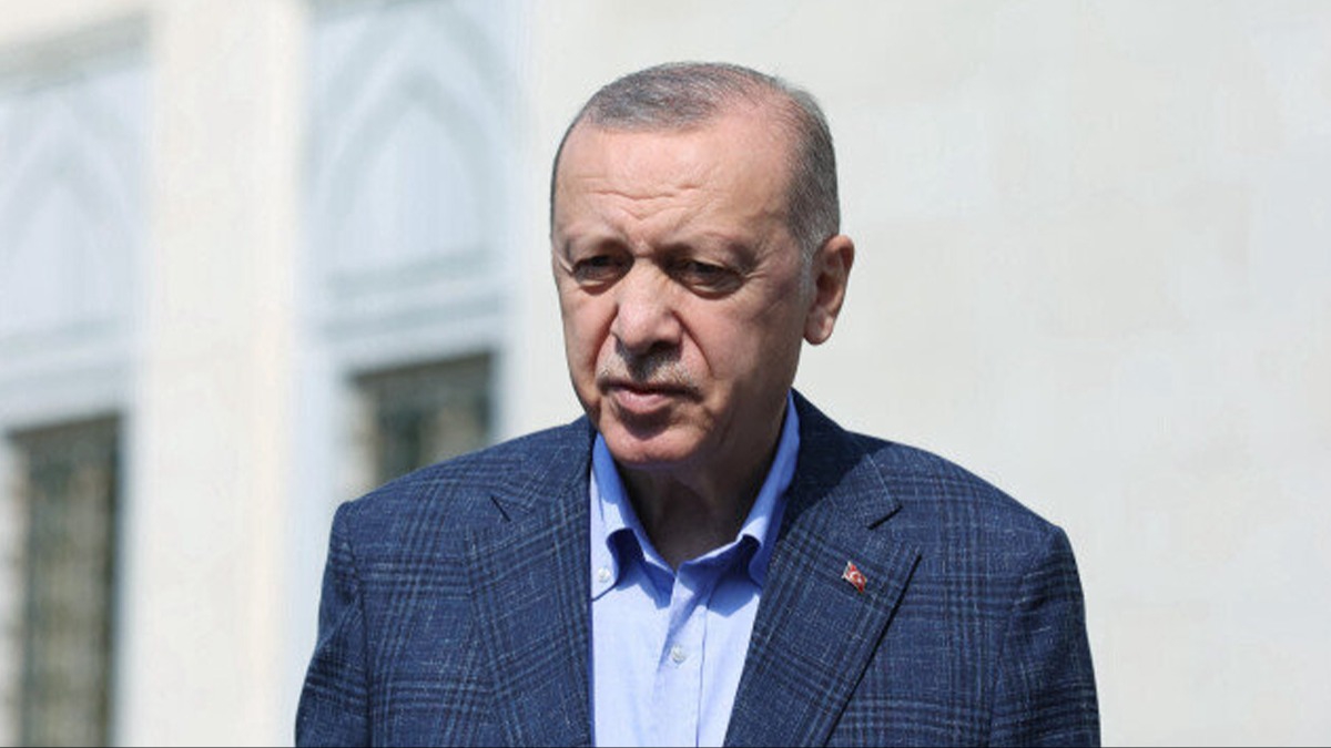 Cumhurbakan Erdoan, cuma namazn Hz. Ali Camisi'nde kld