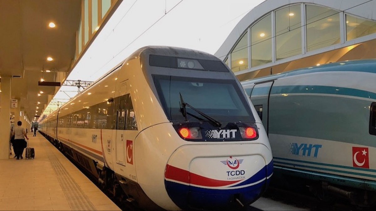 Ankara'da YHT raydan çıktı: 4 yaralı