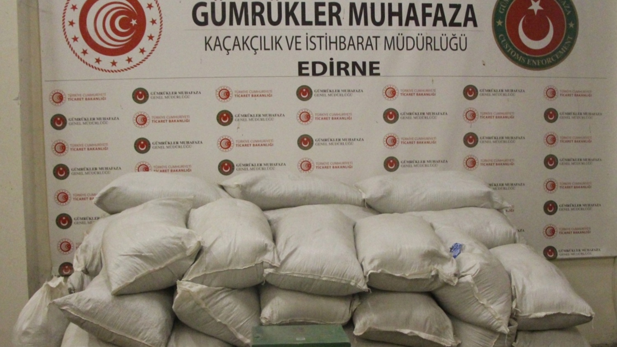 Gmrkte 887 kilogram kaak ''damiana ay''na el koyuldu