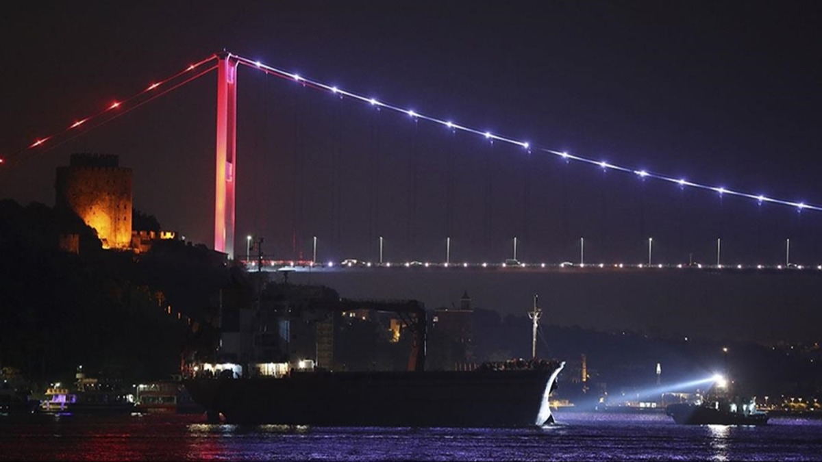 stanbul Boaz'nda gemi trafii askya alnd 