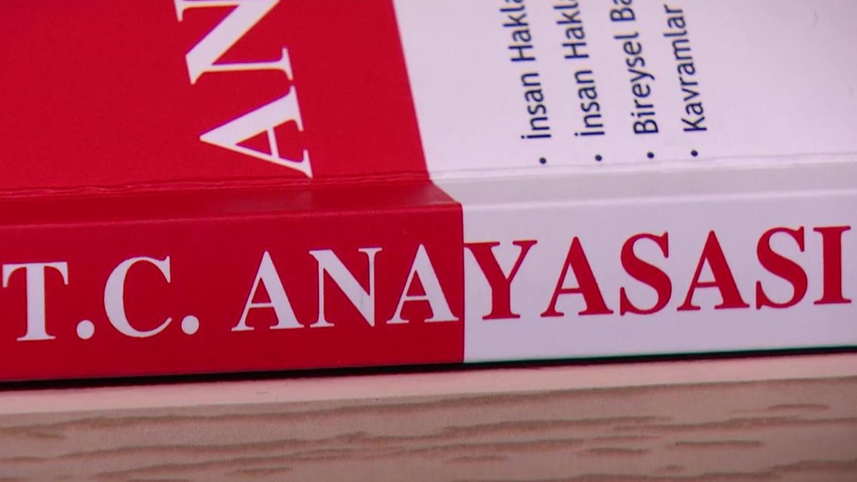 Yeni anayasa iin dikkat eken ar: Trkiye'yi bu 'yamayasadan' kurtaralm