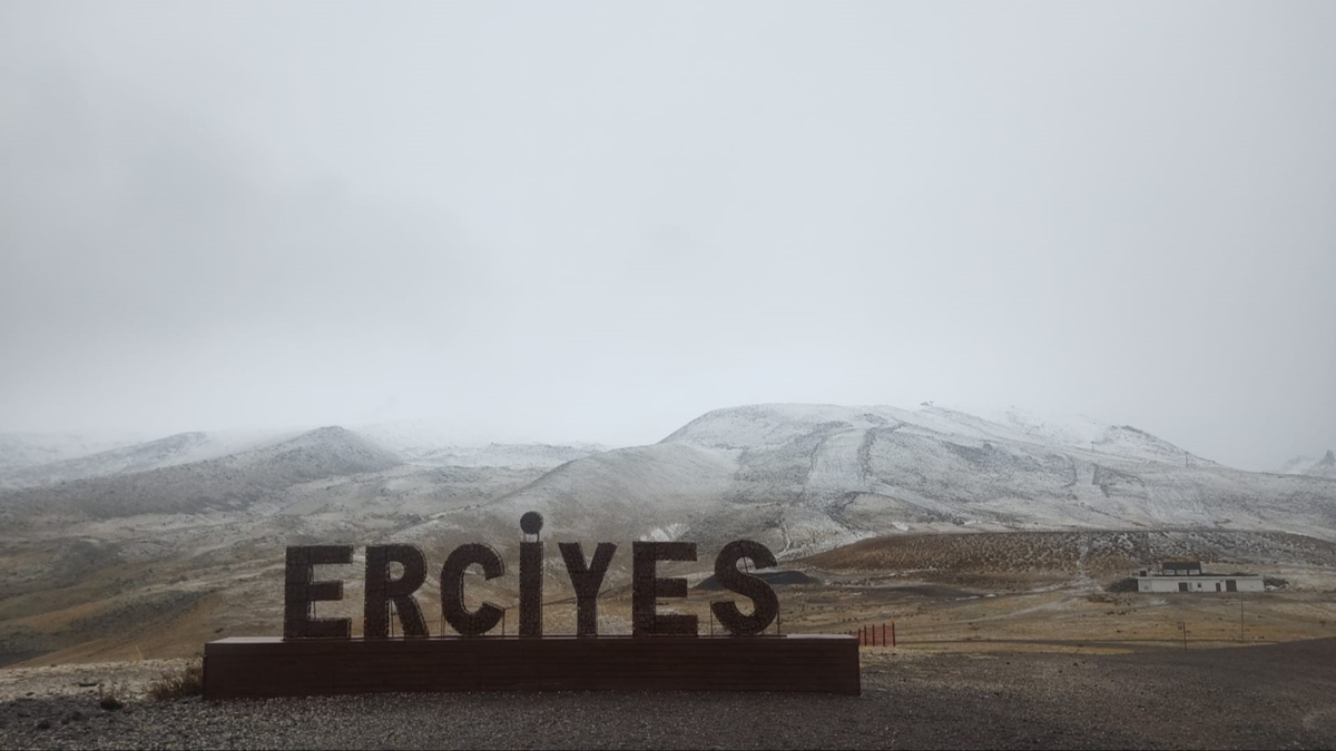 Erciyes'te kar 30 santimetreye ulat