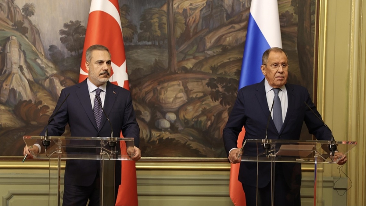 Bakan Fidan mevkida Lavrov'la grt
