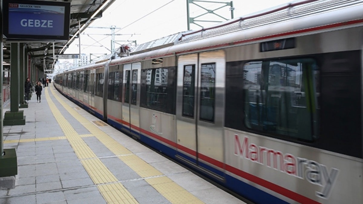 Tuzla-Gebze arası demir yolu hattı tedbir amaçlı tren trafiğine kapatıldı
