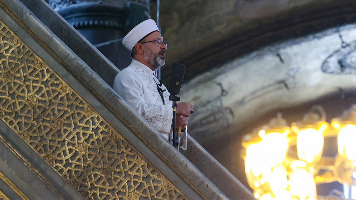 Diyanet İşleri Başkanı Erbaş, Ayasofya-i Kebir Cami-i Şerifi'nde hutbe irat etti