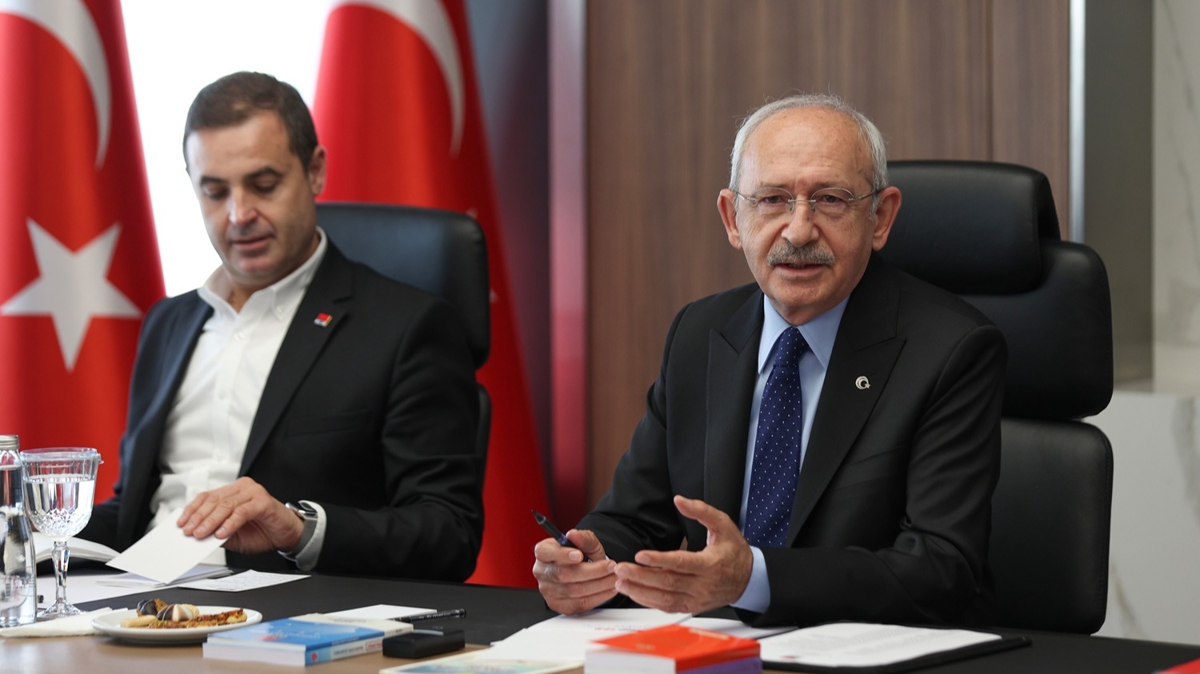 CHP'de kurultay krizi sryor! Deiimci vekiller iin plan belli oldu