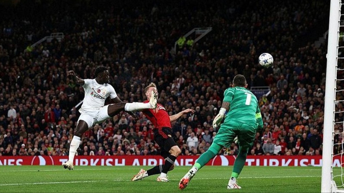M.United ma sonras... UEFA'dan Galatasaray'a ceza
