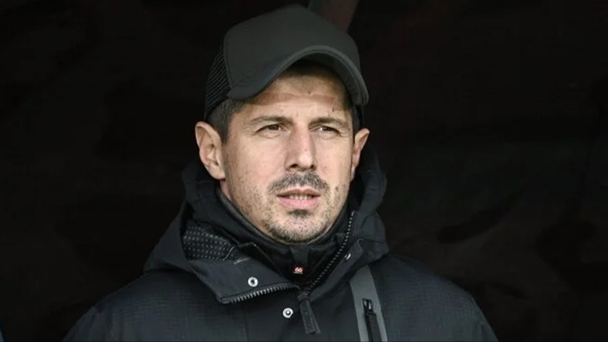 Emre Belözoğlu'ndan sürpriz başlangıç
