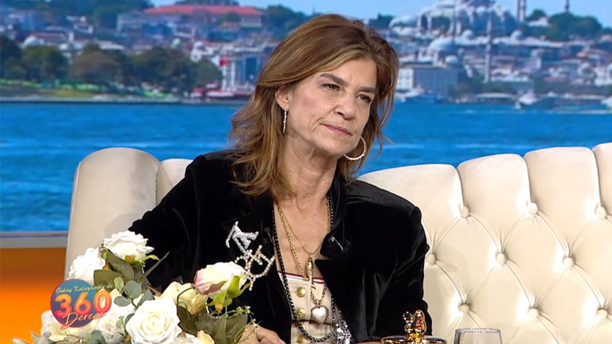 ''Demet Akbağ araba kullanmayı bilseydi, uzay ölmezdi''