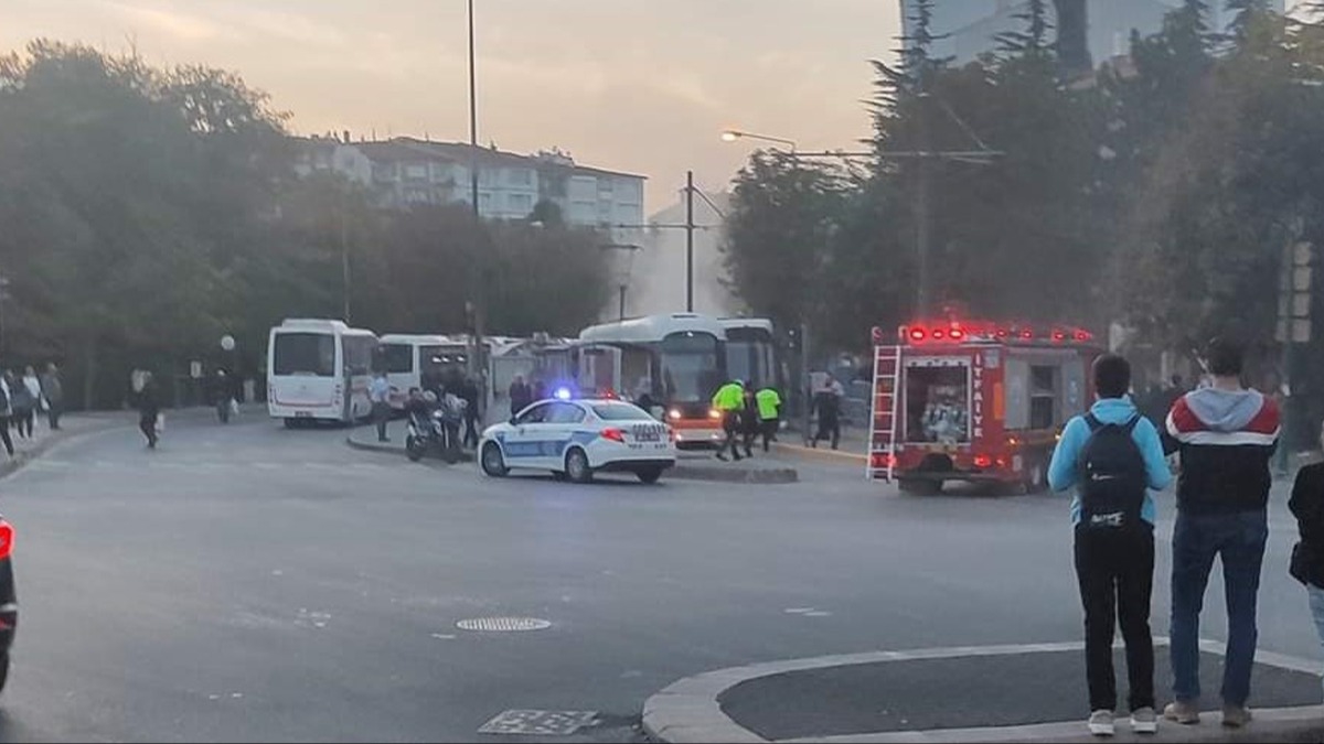 Eskiehir'de tramvayda kan yangn panie sebep oldu 