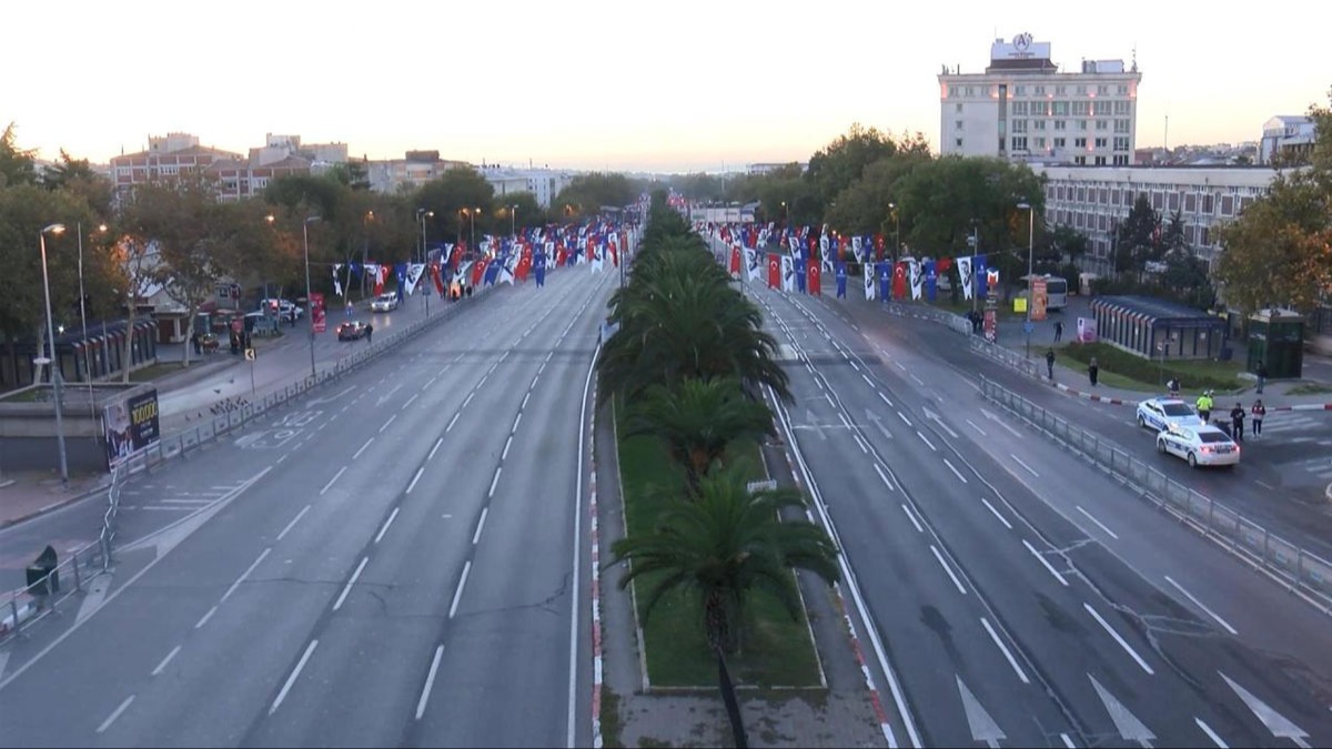 stanbul'daki Vatan Caddesi trafie kapatld