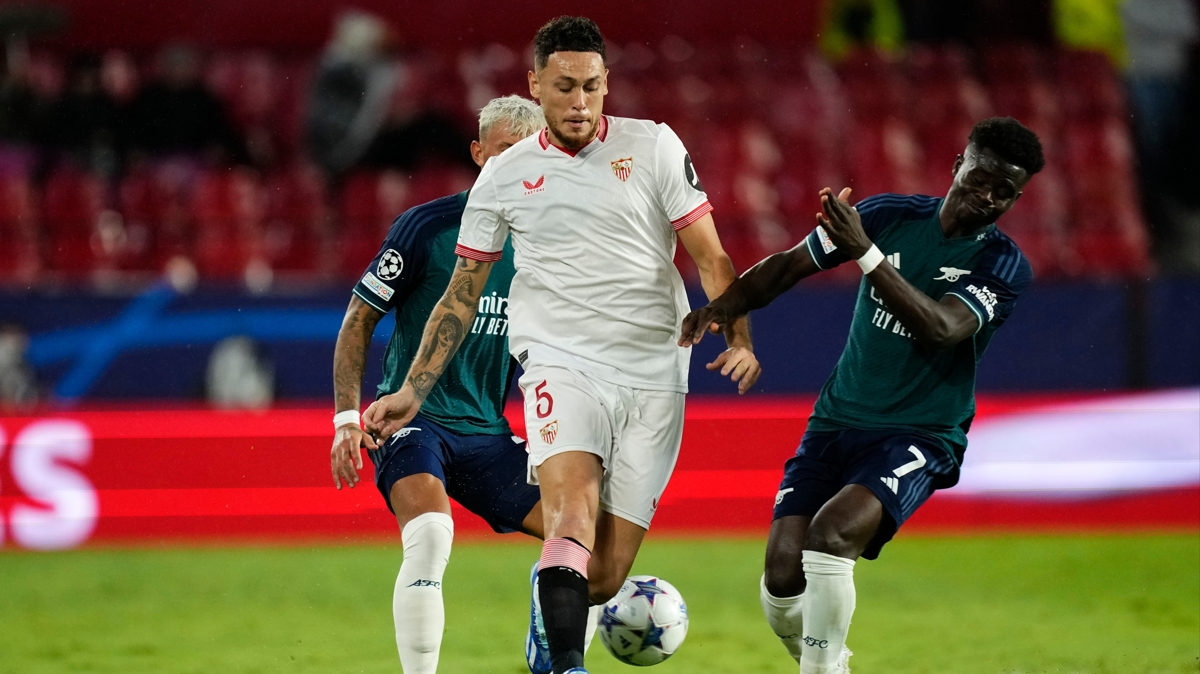 Arsenal, spanya'da istediini ald!