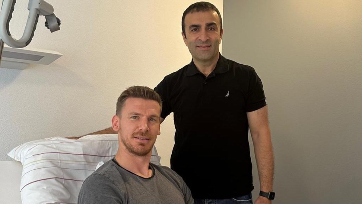 Fenerbahe'de Serdar Aziz ameliyat edildi
