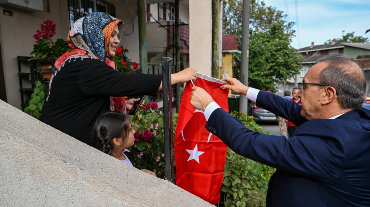Kocaeli Cumhuriyet Bayram'nda Trk bayrayla donatlacak 