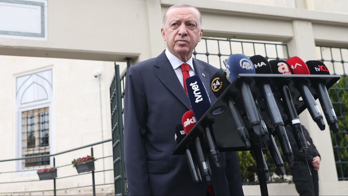 Cumhurbakan Erdoan, cuma namazn Hz. Ali Camisi'nde kld