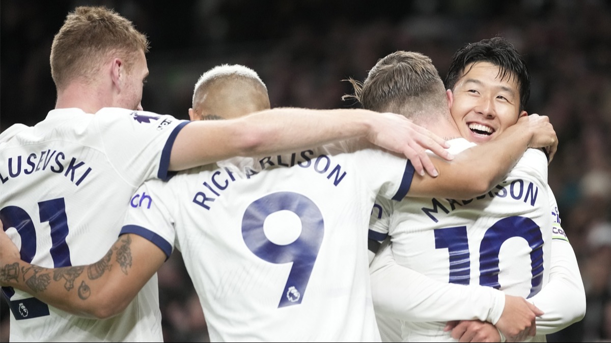 Tottenham, Crystal Palace deplasmanından da lider döndü