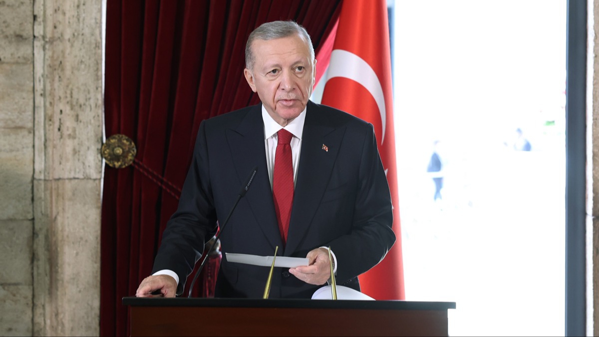 Devlet erkan Antkabir'de... Bakan Erdoan: Cumhuriyet'imizin 2. asrn Trkiye Yzyl ile talandrmakta kararlyz