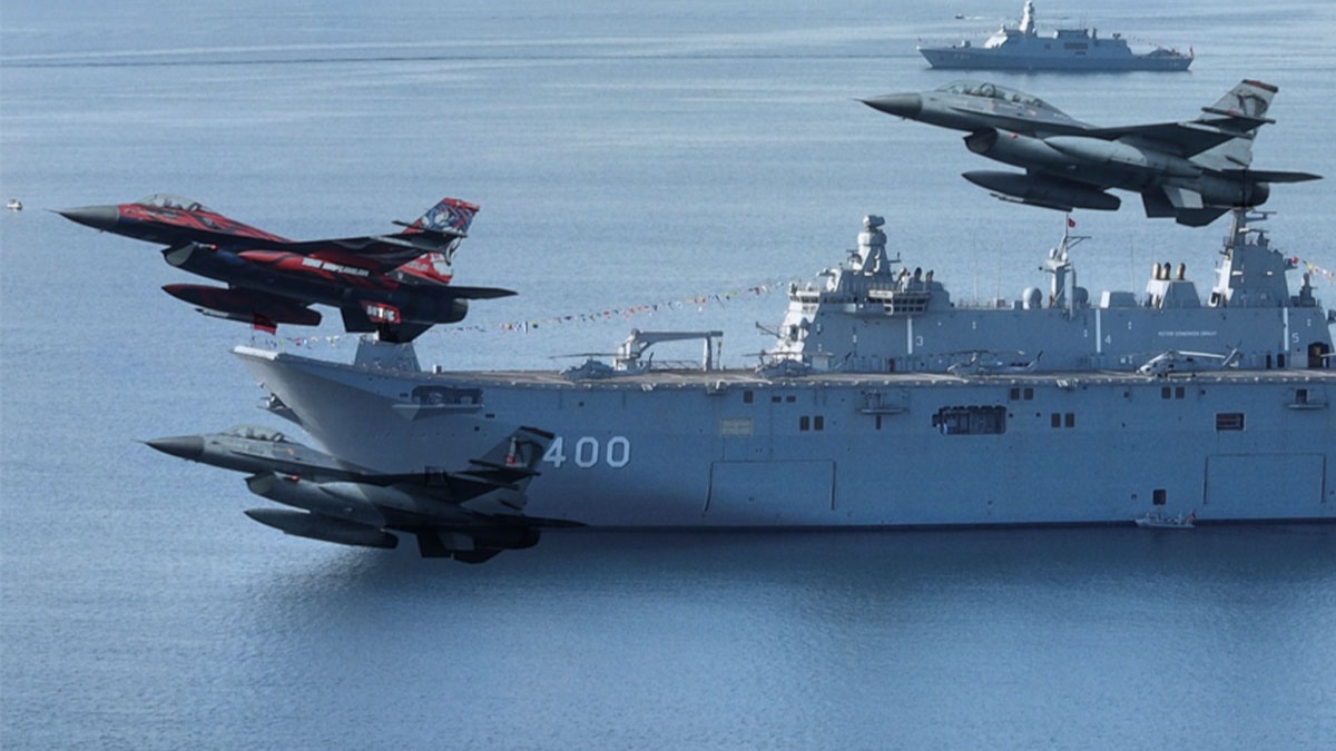 TCG Anadolu'nun rehberliinde 100 sava gemisi! Trk donanma tarihinin en by olacak