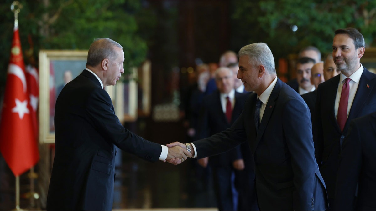 Bakan Erdoan ve Bakan Bolat'n ''indirim arsna'' destek hzla artyor