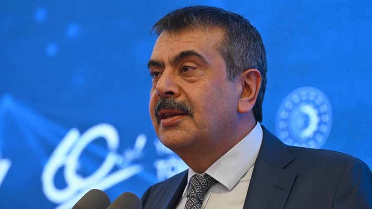 Bakan Tekin: zel okul retmenlerinin SGK primlerine ilikin alma yrtyoruz