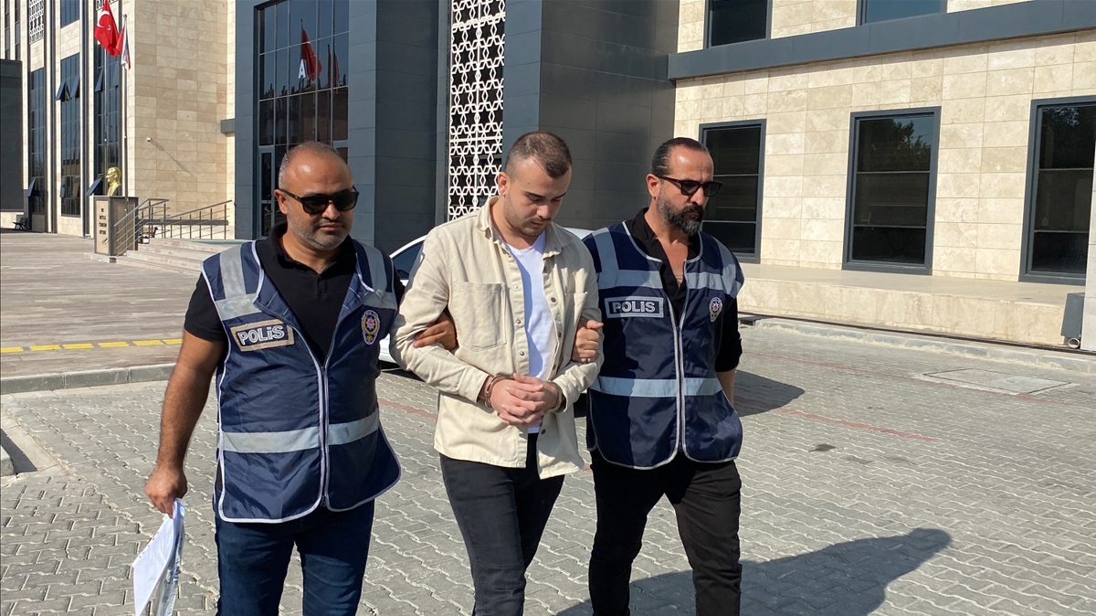 Çanakkale'de sahte ''MİT görevlisi'' yakalandı