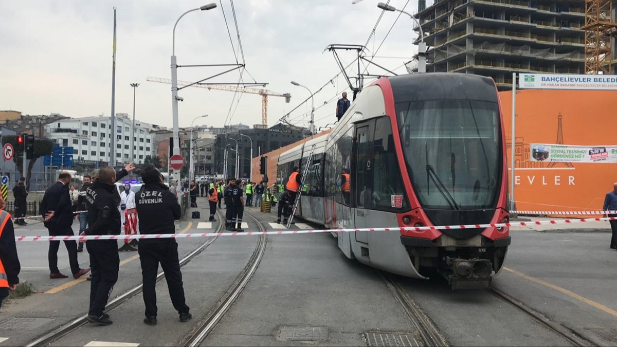 stanbullunun ilesi bitmiyor! Tramvay raydan kt: Seferler aksad 