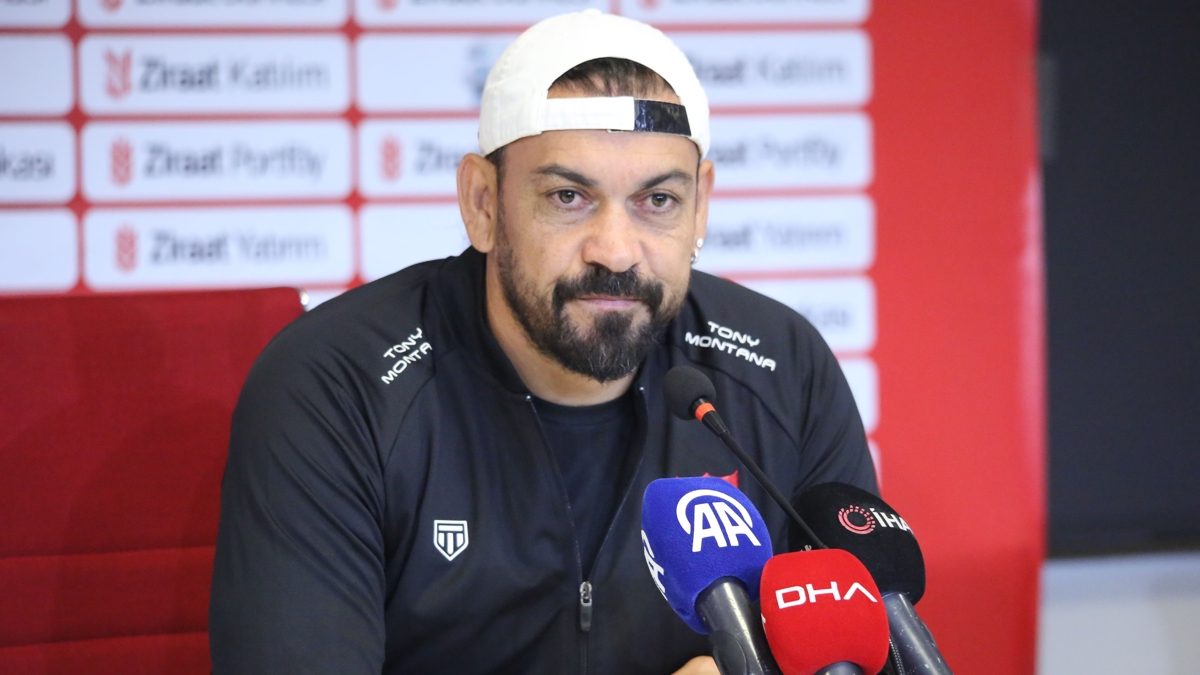 Servet Çetin: Net bir skorla maçı kazanmak bize ve oyuncularımıza moral oldu