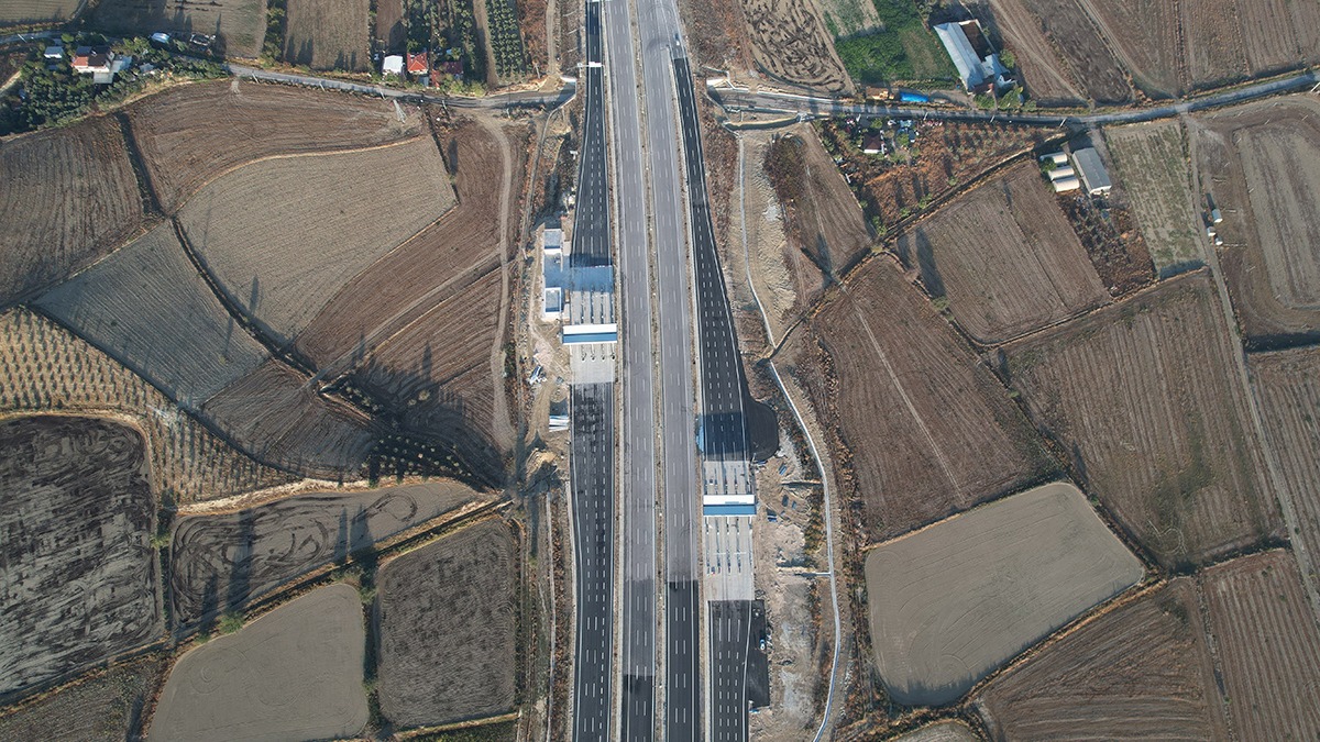 Aydn-Denizli Otoyolu'nda ilk etap hizmete alnd: 2 saatlik yol 1 saat 10 dakikaya dt
