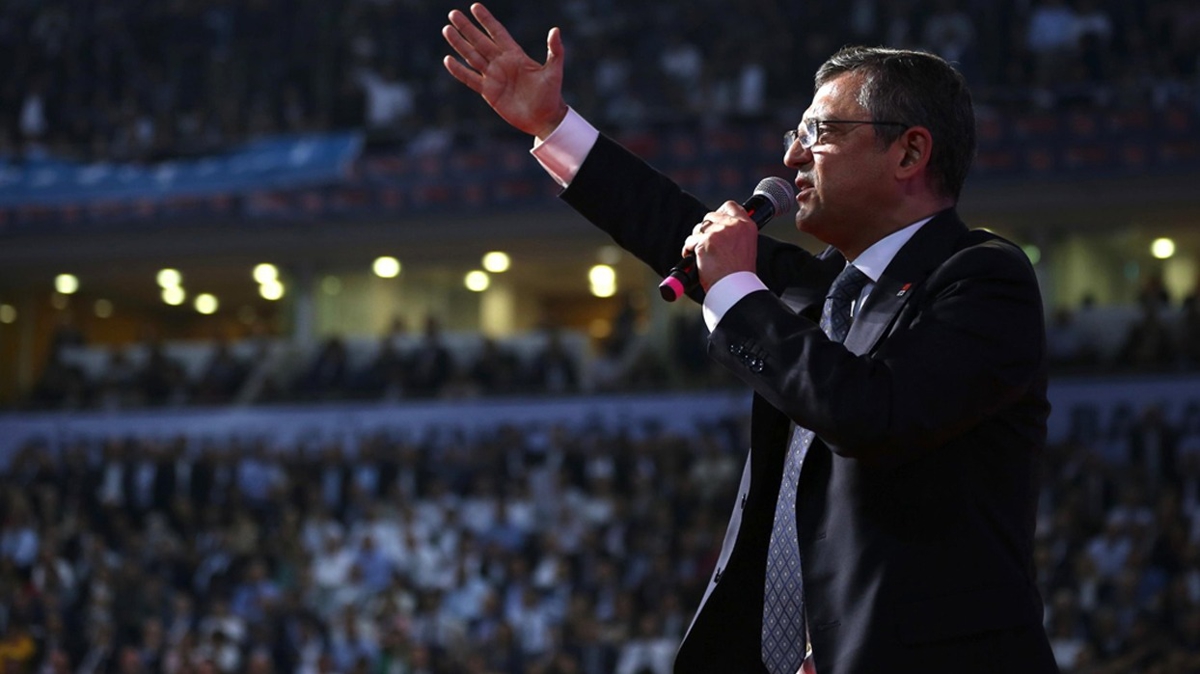 CHP'nin 8. Genel Bakan zgr zel oldu: Partide Kemal Kldarolu dnemi sona erdi