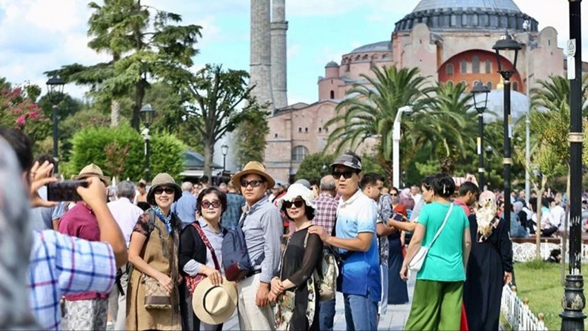 stanbul'a gelen ziyareti 13 milyonu geti