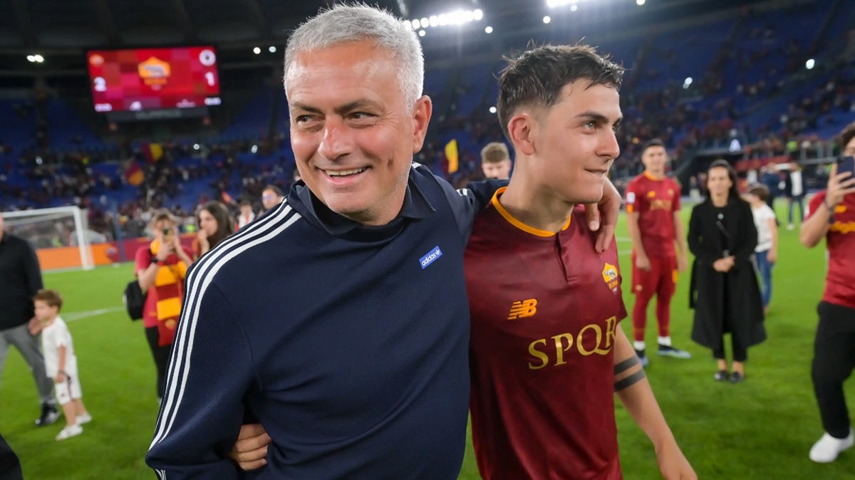 Paulo Dybala: Dnya Kupas'nn ardndan beni arayan ilk isim Jose Mourinho idi