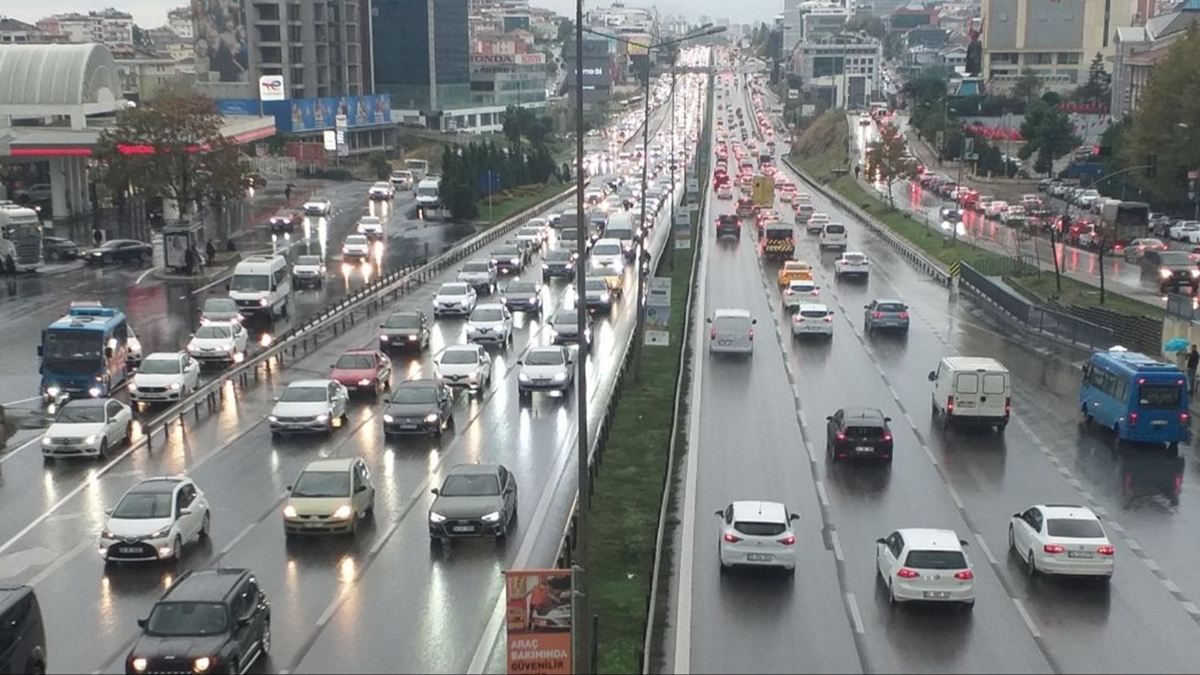 stanbul'da youn trafik