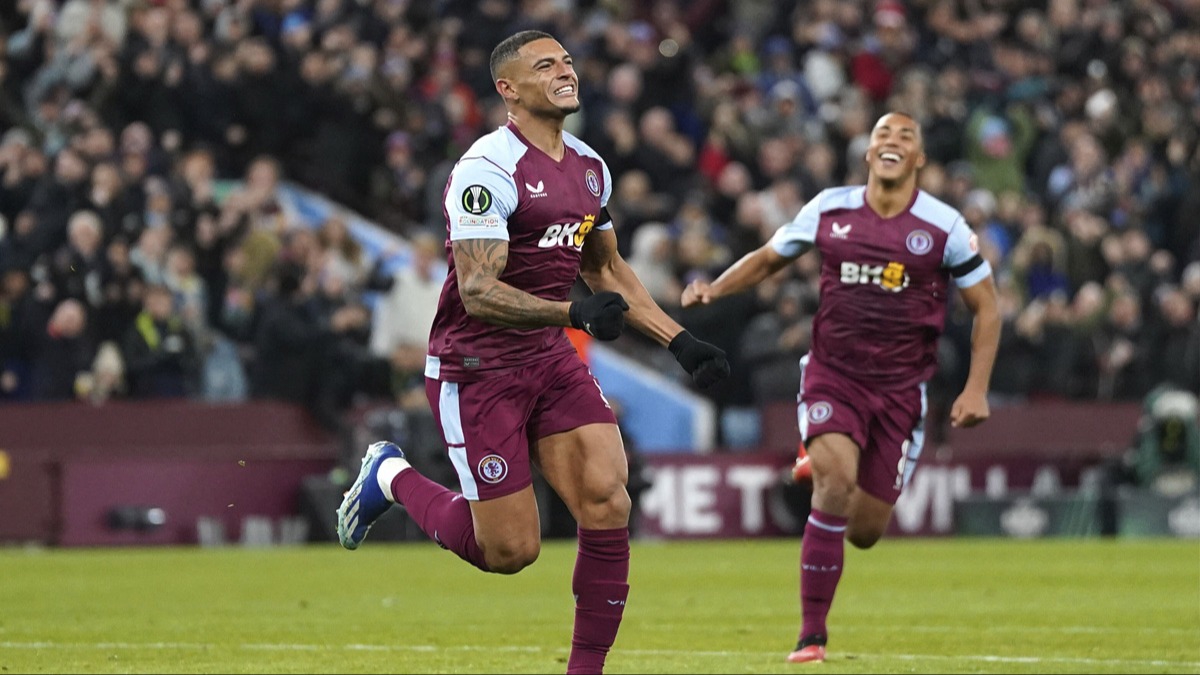 Aston Villa grupta avantaj kapt!
