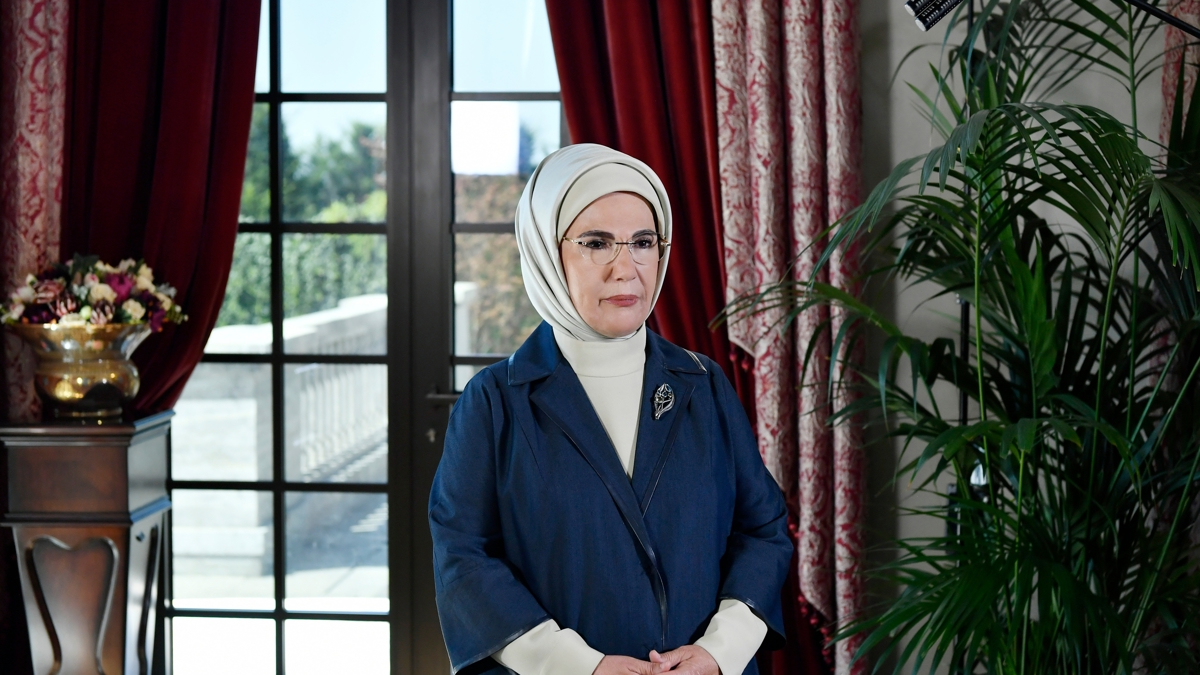 Emine Erdoan'dan 10 Kasm Atatrk' Anma Gn mesaj