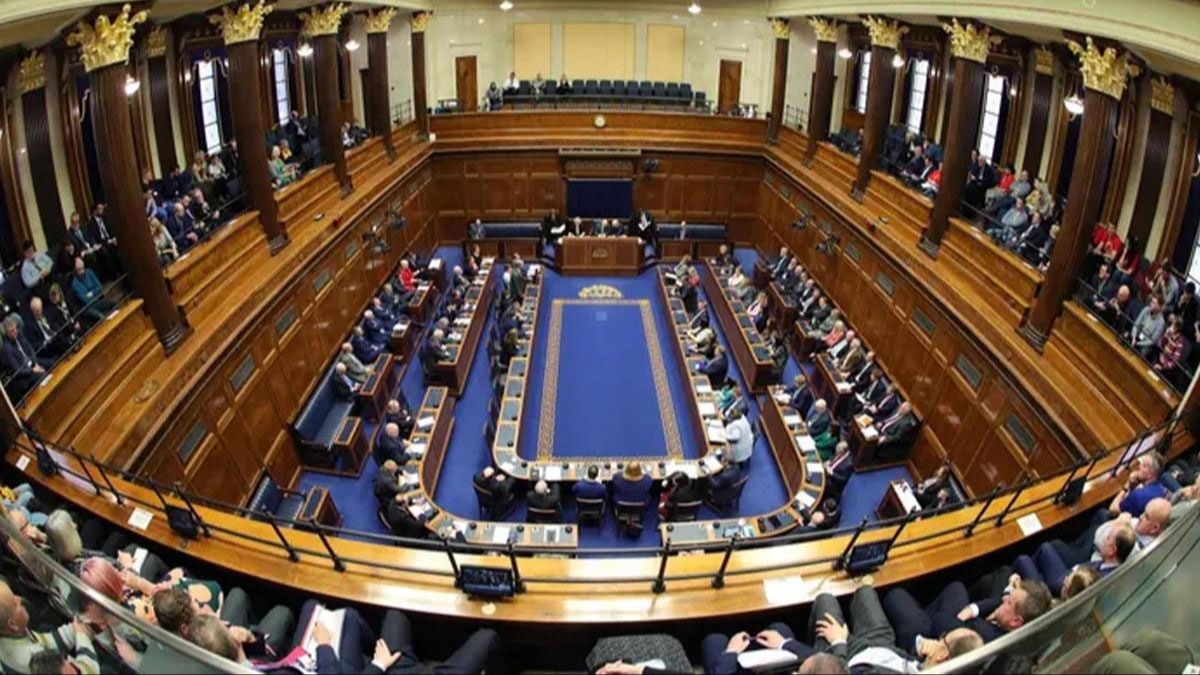 rlanda srail'in Bykelisi'ni ''istenmeyen kii'' ilan etmek istiyor