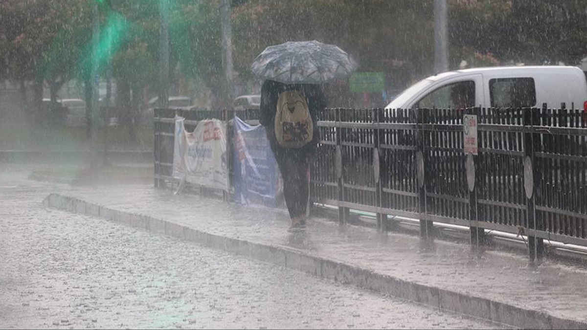 stanbul iin kuvvetli saanak uyars! Valilik aklad