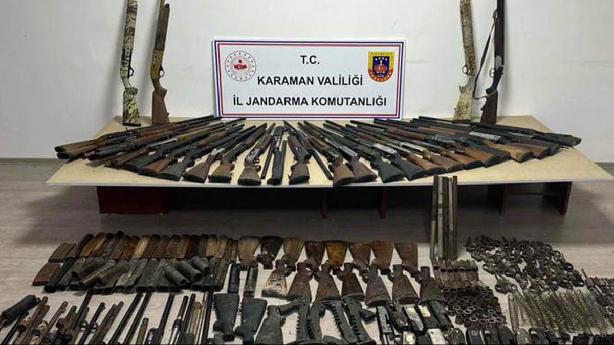 Jandarmann ara denetiminde cephanelik ele geirildi