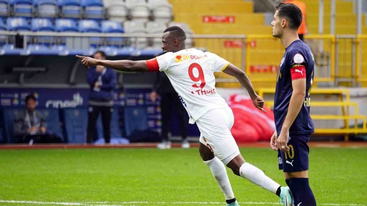 Mame Thiam durdurulamyor! Gerek bir gol makinesi