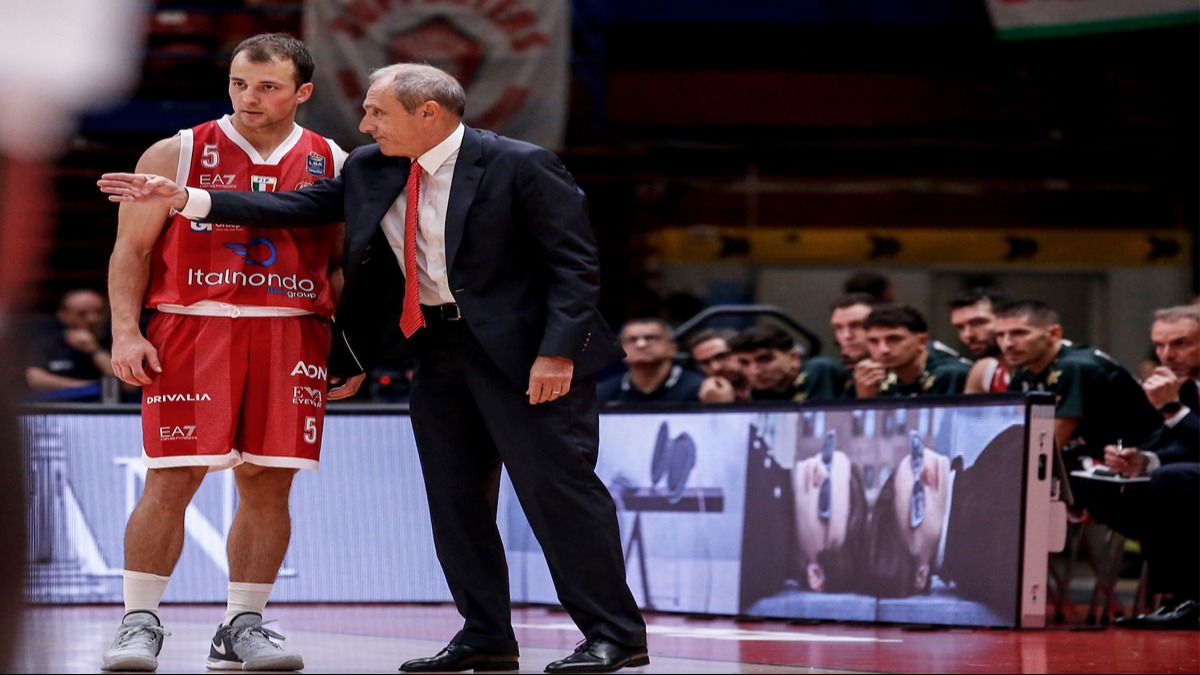 Ettore Messina'dan Kevin Pangos'a eletiri
