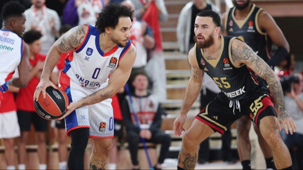 Anadolu Efes, EA7 Milano'ya konuk oluyor