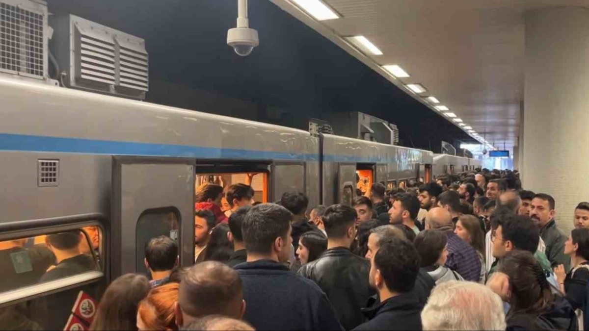Gelmeyen metrolar... Yrmeyen merdivenler... stanbullu vatanda ileden kt 