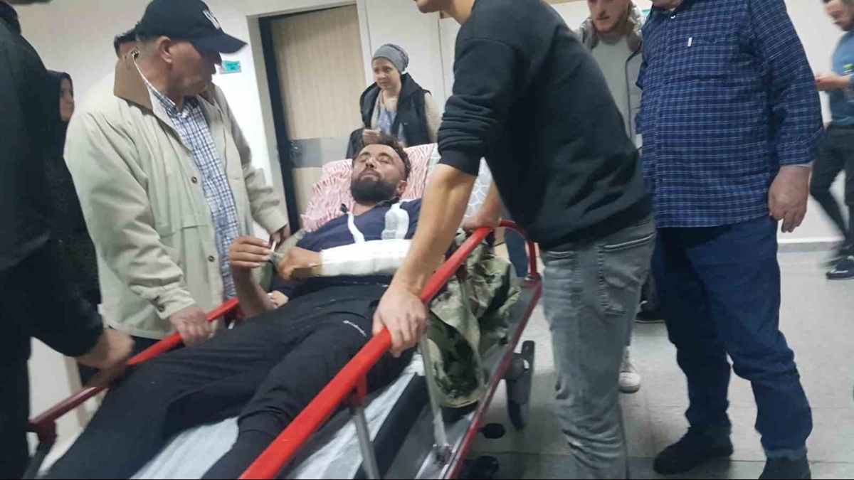 Karabk'te ay saldrsna urayan 2 kii yaraland