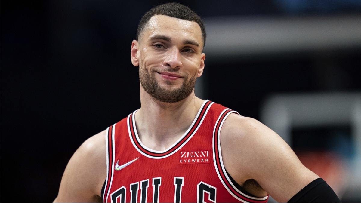 Zach LaVine paylalamyor!