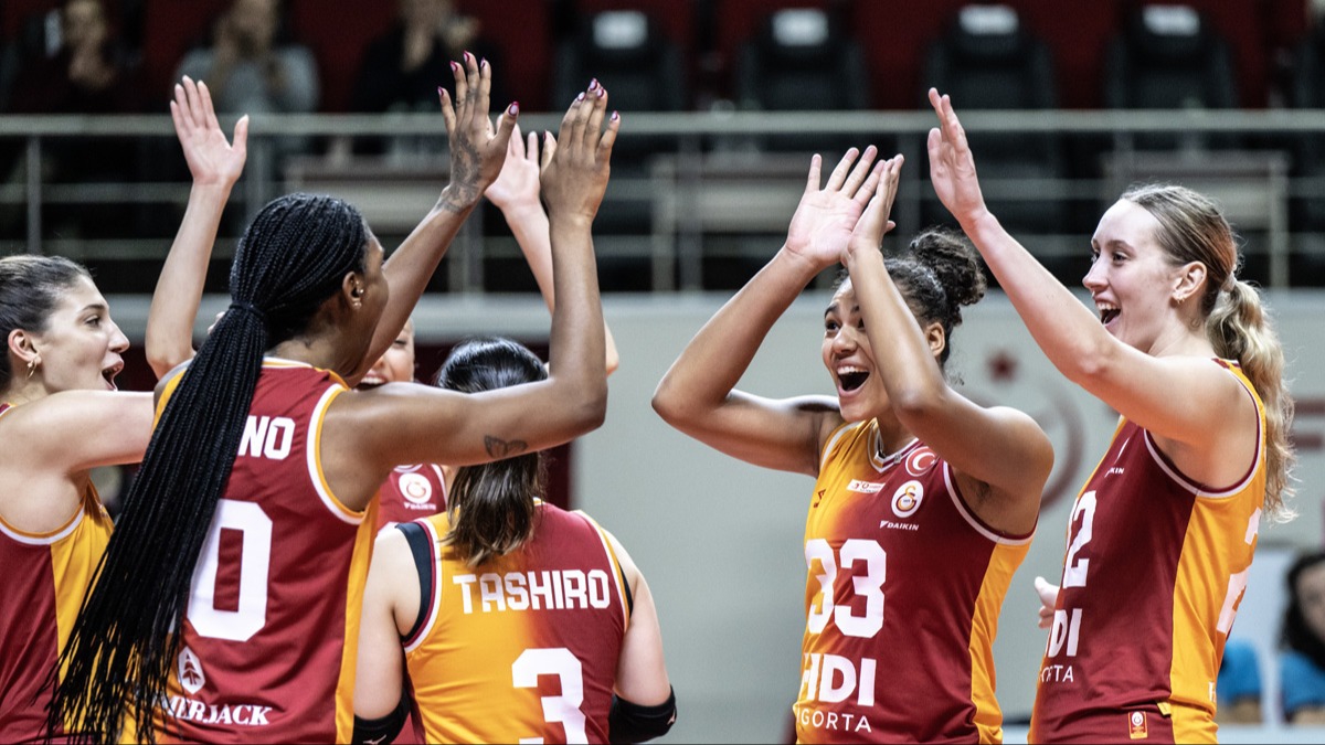 Galatasaray evinde set vermeden kazand!