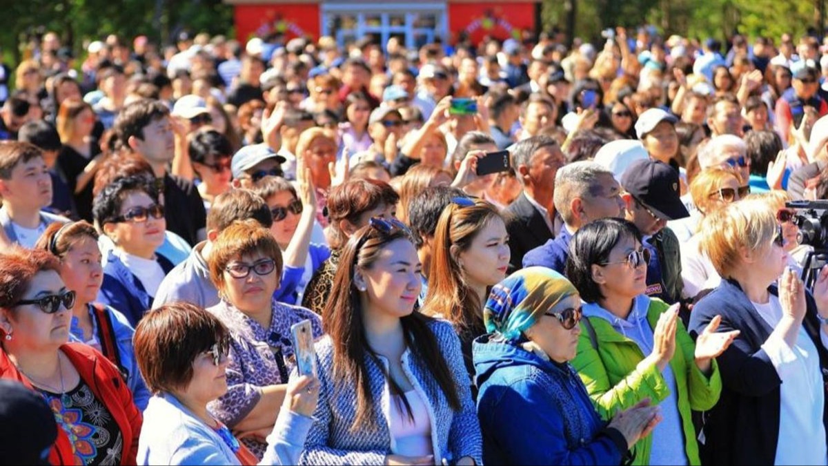 Kazakistan Cumhurbakan Cmert: Nfusumuz 20 milyon oldu