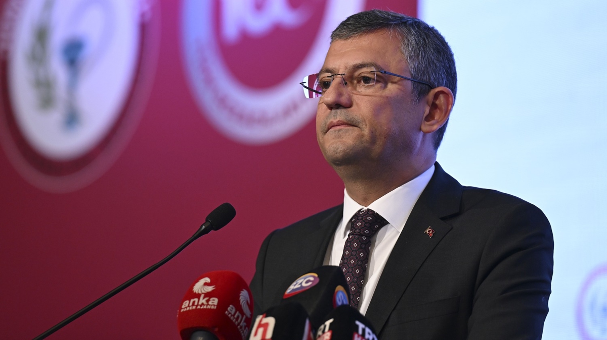 CHP ayn CHP! zgr zel, PKK'nn siyasi uzants HEDEP'i aklad