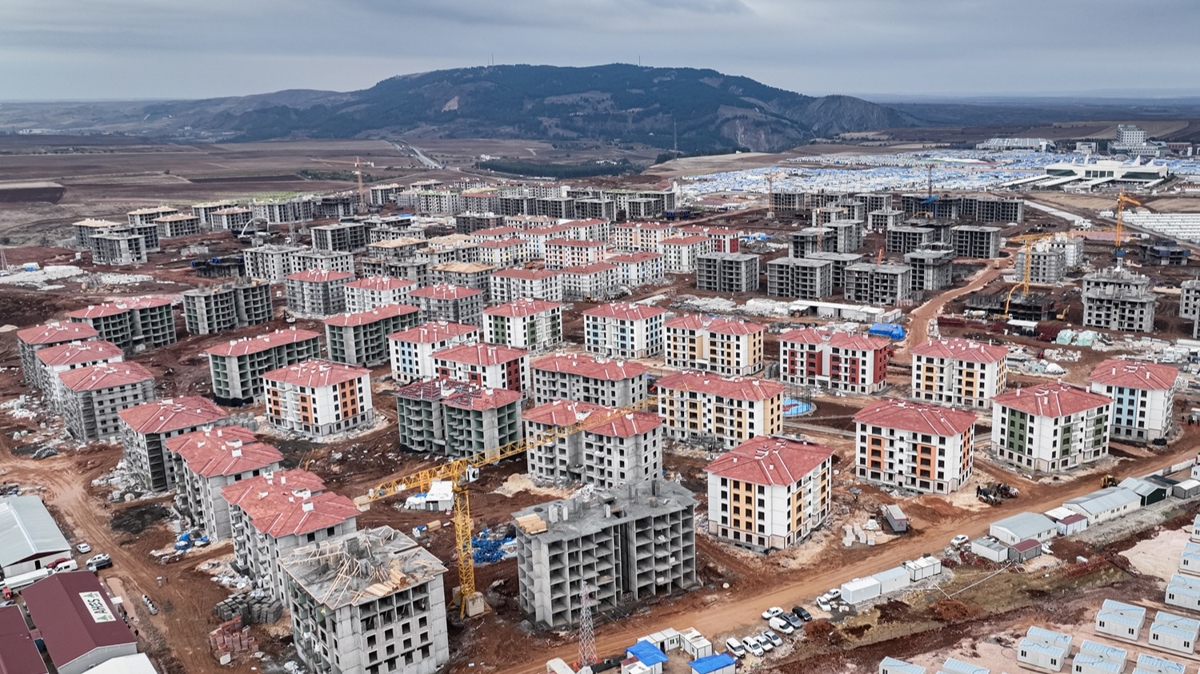 Deprem blgesi ayaa kaldrlyor! Adyaman'da kalc konutlar hzla ykseliyor