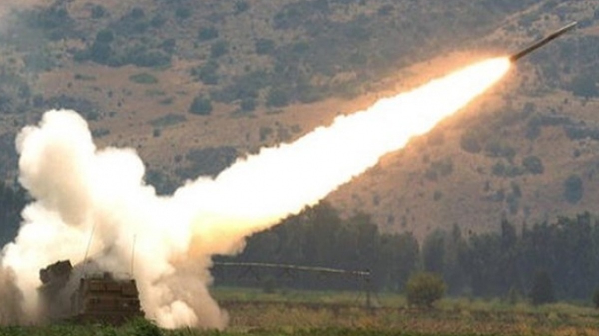 Hizbullah, İsrail'e ait İHA'yı füzeyle düşürdü!