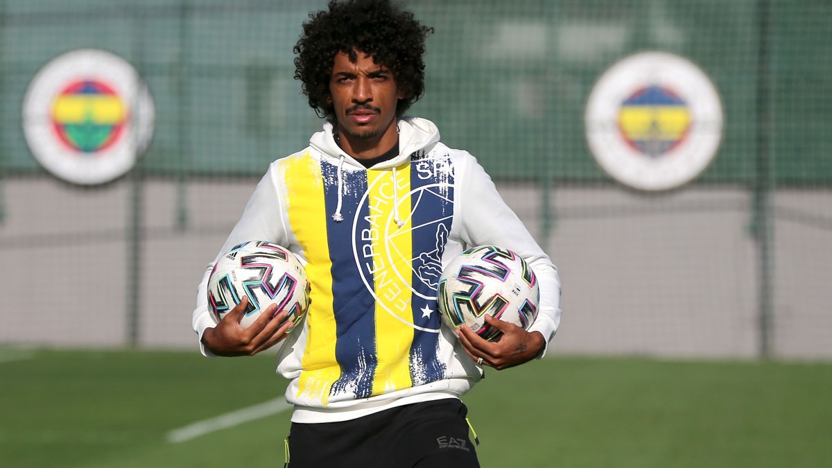 Luiz Gustavo yuvaya geri dnyor!